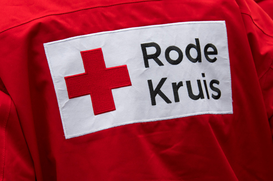 Rode Kruis logo op jas