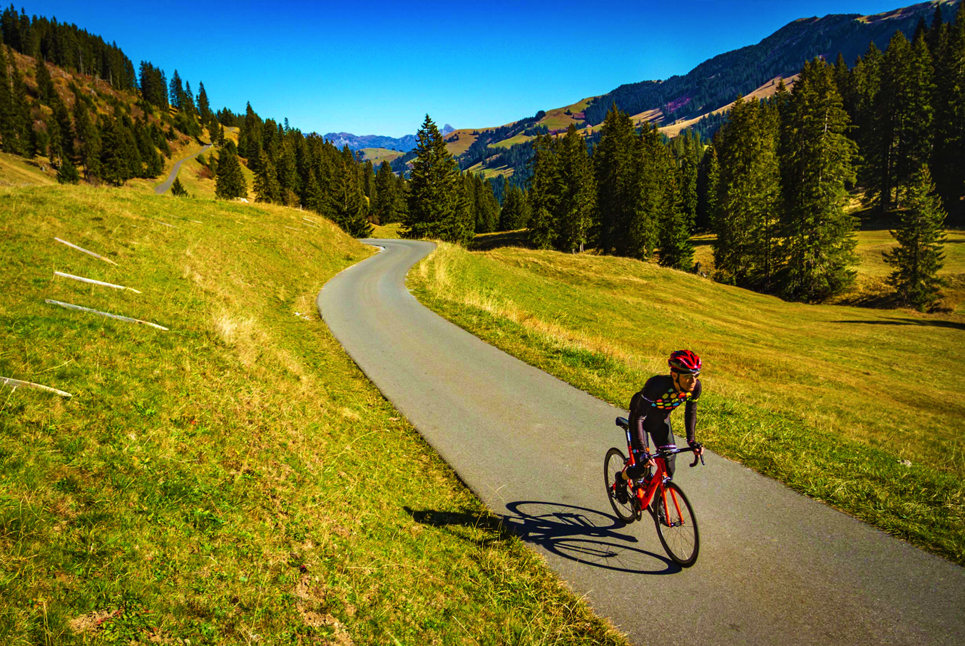 Wielrenner tijdens Tour de Gruyeres in Zwitserland voor de Nierstichting